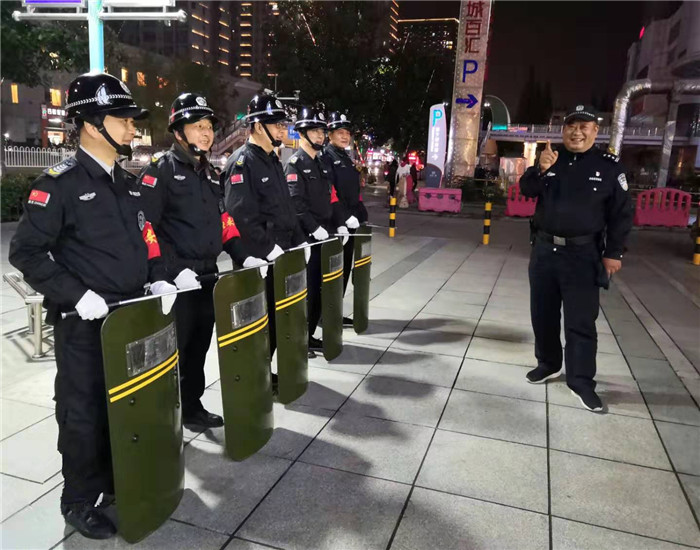 不忘初心勇?lián)?、牢記使命保平?>
                                </a>
                            </div>
                            <div   id=