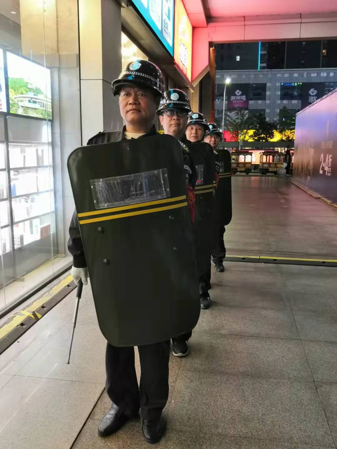 襄陽(yáng)戎安今天給大家介紹下保安員的11點(diǎn)工作職責(zé)！